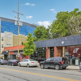 Vibrant community life with a variety of dining options Vibrant community life with a variety of dining options